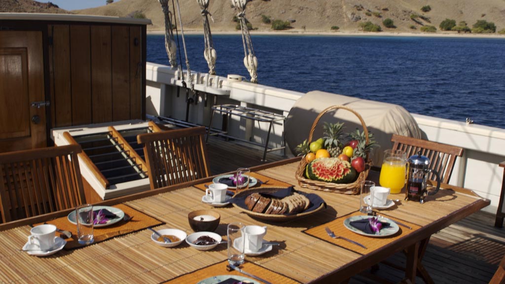 Emperor raja laut komodo raja ampat indonesia dining The Emperor Raja Laut Liveaboard has great itineraries in Raja Ampat, Komodo and Ambon and is a smaller but luxurious liveaboard perfect for 12 divers