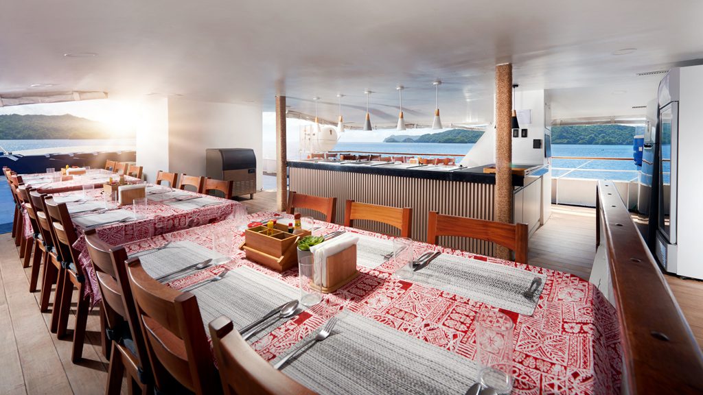 8 solitude one liveaboard philippines dining